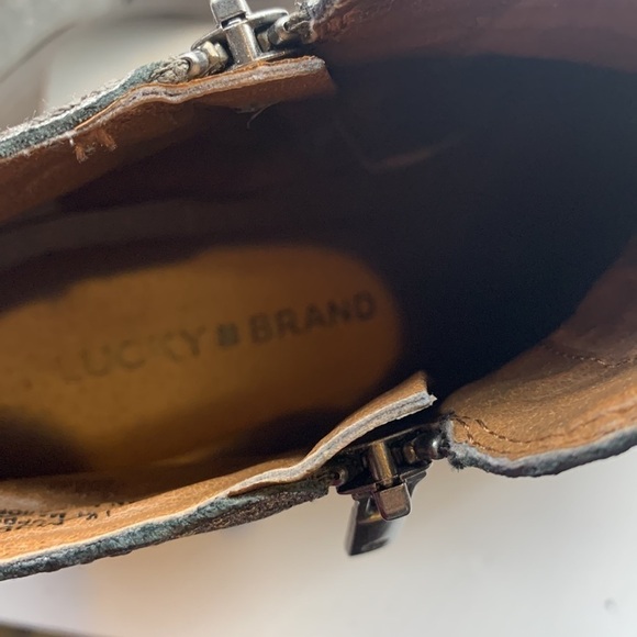 Lucky Brand Silver Ankle Boot Sz 8.5. MCA1273B - Picture 7 of 10